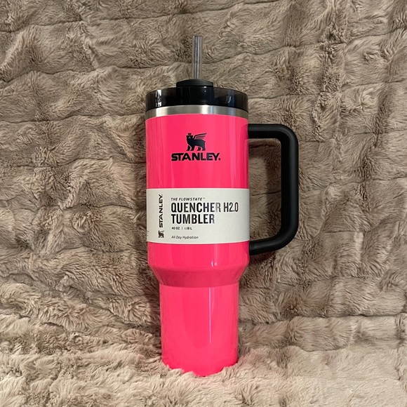 Stanley Neon Electric Pink 40oz - Picture 2 of 10